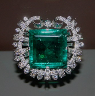 Not that we'll all have this in our jewelry "wardrobe"!  Pictured is the 75 carat Hooker Emerald Brooch presently in the collections of the Smithsonian's Natural History Museum.  The stone was thought to once be part of the crown jewel collection of the Ottoman Empire.  Photo by "dbking" and used courtesy of the Creative Commons Attribution 2.0 License. (http://commons.wikimedia.org/wiki/File:Hooker_Emerald_Brooch.jpg)